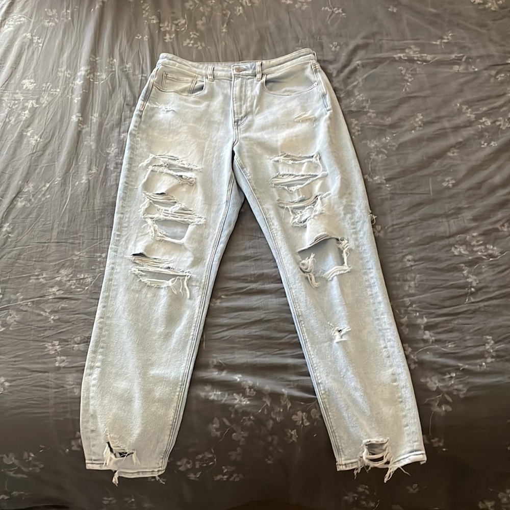 AE Stretch Mom Destroyed Jeans Light Wash—LONGS